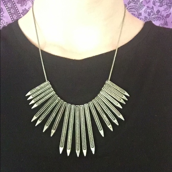 American Eagle Outfitters Jewelry - American Eagle silver statement necklace